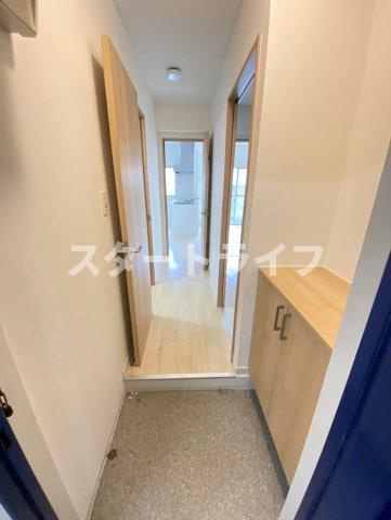 大阪市淀川区三国本町２丁目の賃貸マンションの玄関