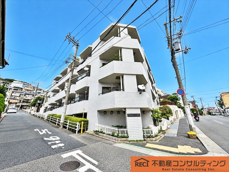 セントラルハイツ岡本の外観