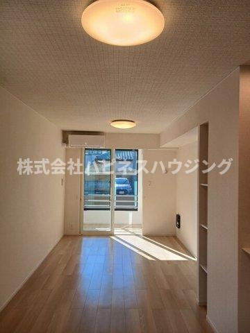 エスタブレＡの居間・リビング