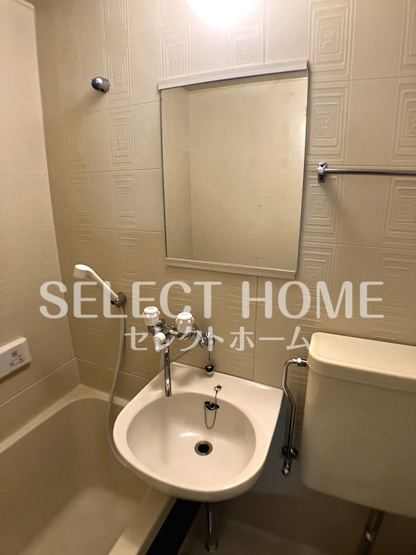 【トイレ】 | コーポひまわり | 落ち着いた色調のトイレです
同型タイプ
