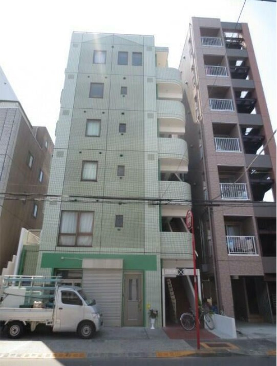 中野区弥生町２丁目の賃貸マンションの外観