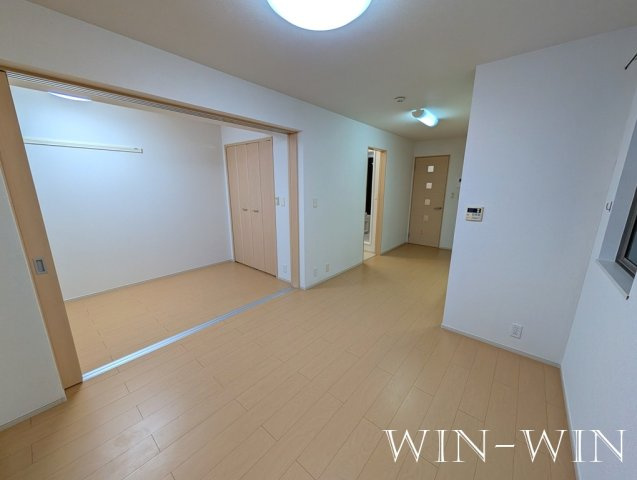 ホワイトルーム老津の内装