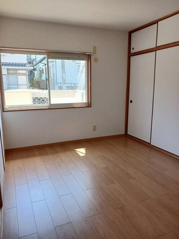 ニューシティ丸山の内装|明るい色調の室内です