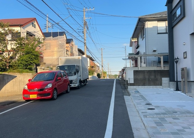 【展望】 | 桜や紅葉の名所に出かける人は多いと思いますが、家にいながら季節の移ろいを感じる生活を送りませんか？リビングや窓から見える景色が生活を彩るワンポイントに！現地から見える景色を堪能してみては如何でしょう。