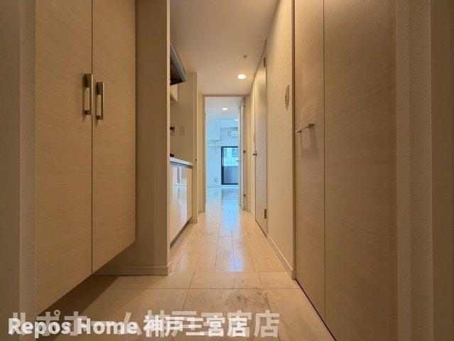 S-RESIDENCE神戸磯上通の玄関