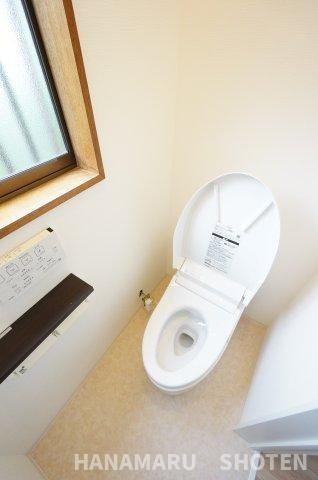 君津市外箕輪（リノベ戸建）のトイレ