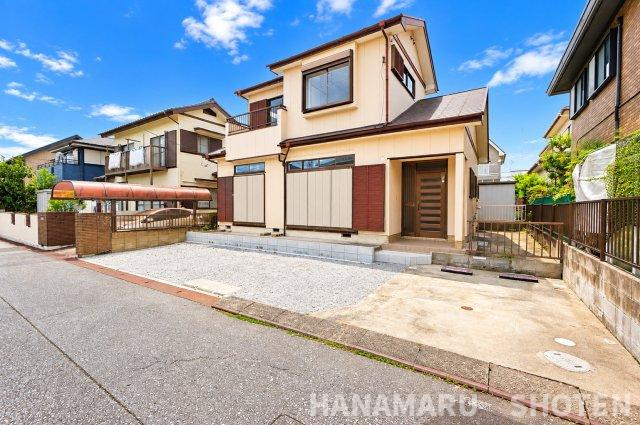 君津市外箕輪（リノベ戸建）の前面道路含む現地写真