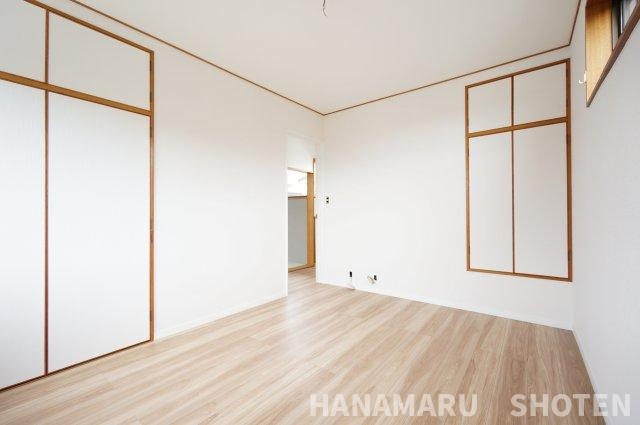 君津市外箕輪（リノベ戸建）の洋室