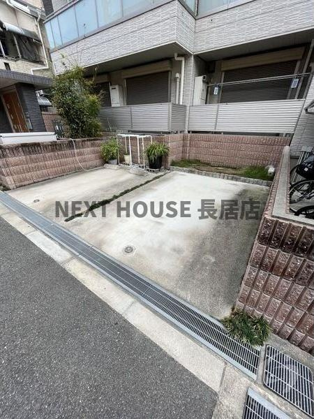 シャーメゾン山喜の駐車場