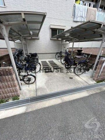シャーメゾン山喜の駐車場
