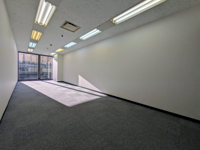 ニュー新橋ビルの内装
