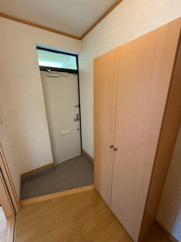 グランフォーレ中園Ⅱの玄関