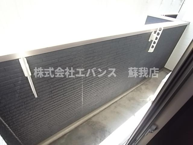 【バルコニー】 | ティアラ本千葉 | 開放的で明るい空間を演出してくれるバルコニーです