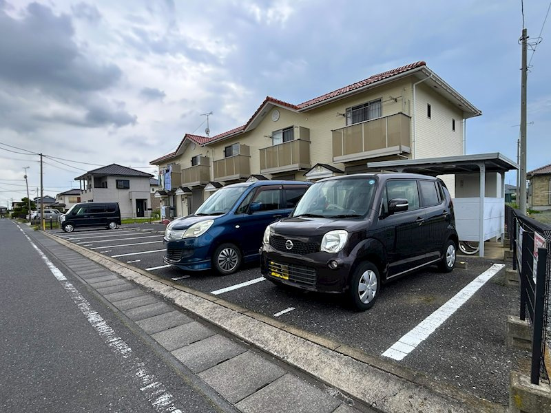 ガーデンハイツの駐車場