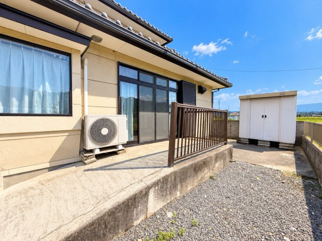 山景色と暮らす約130坪×大型カーポート×太陽光・蓄電池の家の庭