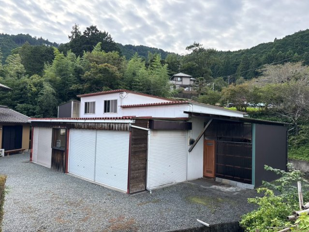 富士宮市上柚野　中古戸建（茶室有・敷地内倉庫付き）の外観