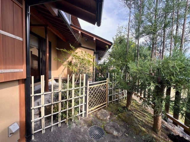 富士宮市上柚野　中古戸建（茶室有・敷地内倉庫付き）の庭