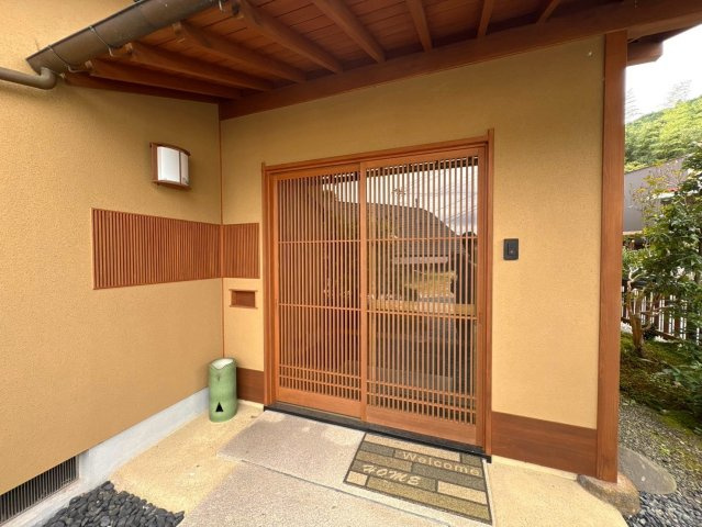 富士宮市上柚野　中古戸建（茶室有・敷地内倉庫付き）の玄関