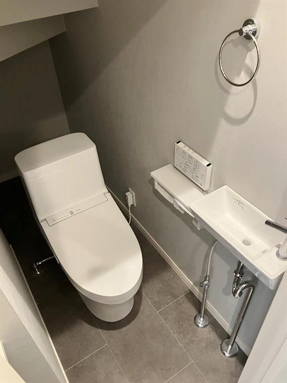 弥生町戸建のトイレ|トイレもきれいです