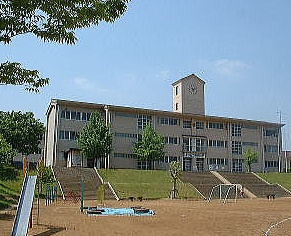 グラファーレ佐倉市寺崎北６丁目の外観|寺崎小学校