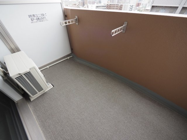 セレニテ梅田北グランデのバルコニー