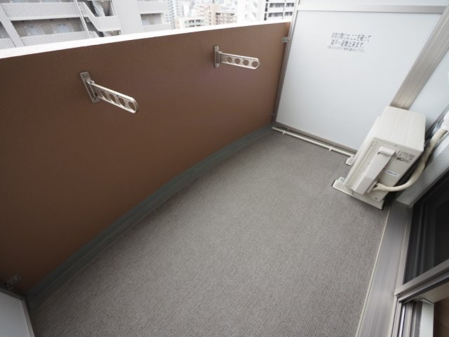 セレニテ梅田北グランデのバルコニー