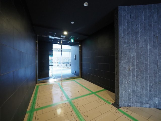 セレニテ梅田北グランデのロビー