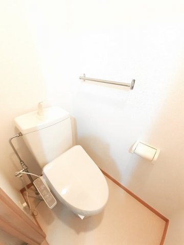アンソレイエ　Ｂのトイレ|トイレもきれいです