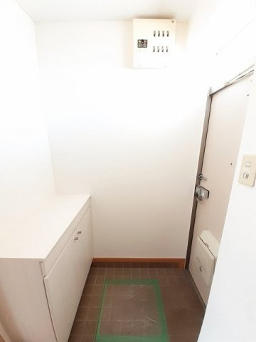 アンソレイエ　Ｂの玄関|落ち着いた玄関です