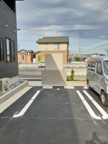 メゾン・ド・けやきの駐車場|駐車場があるので、車を買う予定の方も安心です