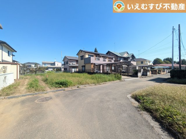 深谷市櫛引　売地の前面道路含む現地写真