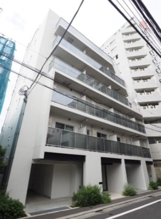 【外観】 | シーズンフラッツ新高円寺 | 鉄筋コンクリート造のがっちりとした建物。