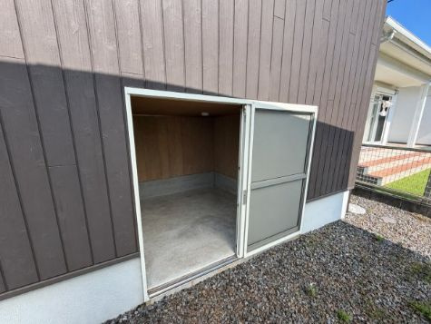 都城市蓑原町の中古一戸建のその他|外部収納
