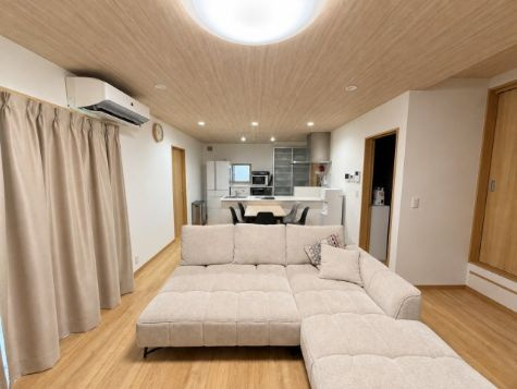 都城市蓑原町の中古一戸建の居間・リビング