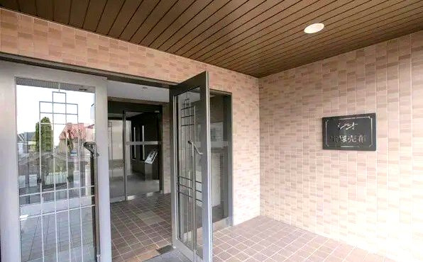 ジオ宝塚売布のエントランス