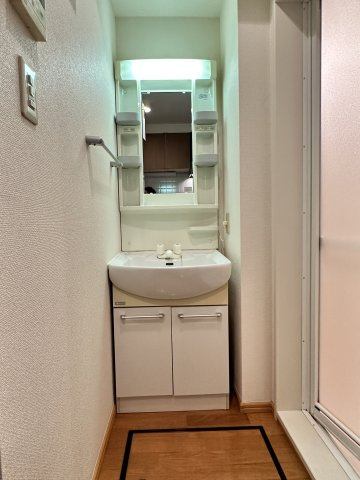川崎市麻生区上麻生５丁目のアパートの洗面所|※他部屋参考写真