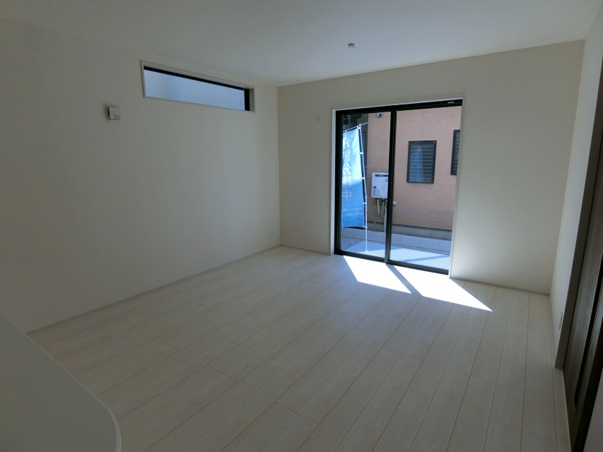 明石市朝霧町　新築戸建の居間・リビング