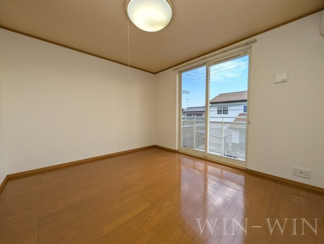 フロラシオン 草間の居間・リビング|イメージ（同建物内別部屋の写真です）