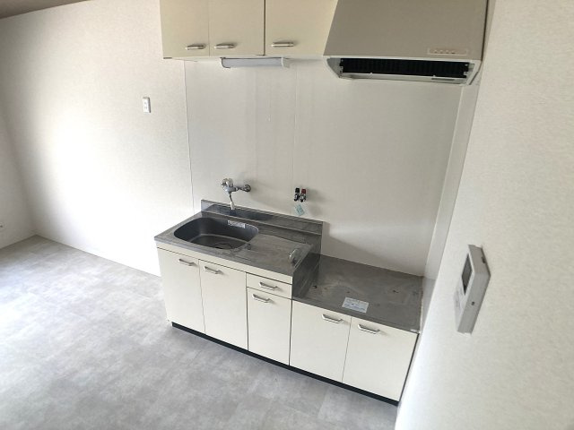 神戸市北区鈴蘭台北町１丁目のハイツのキッチン|コンロ設置可能な広めのキッチン