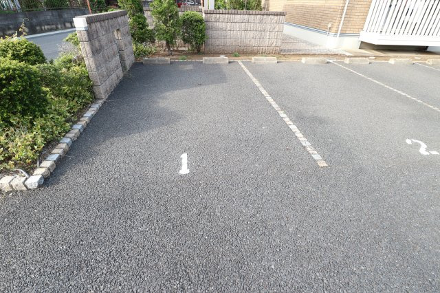 グリーンピア Ｂの駐車場