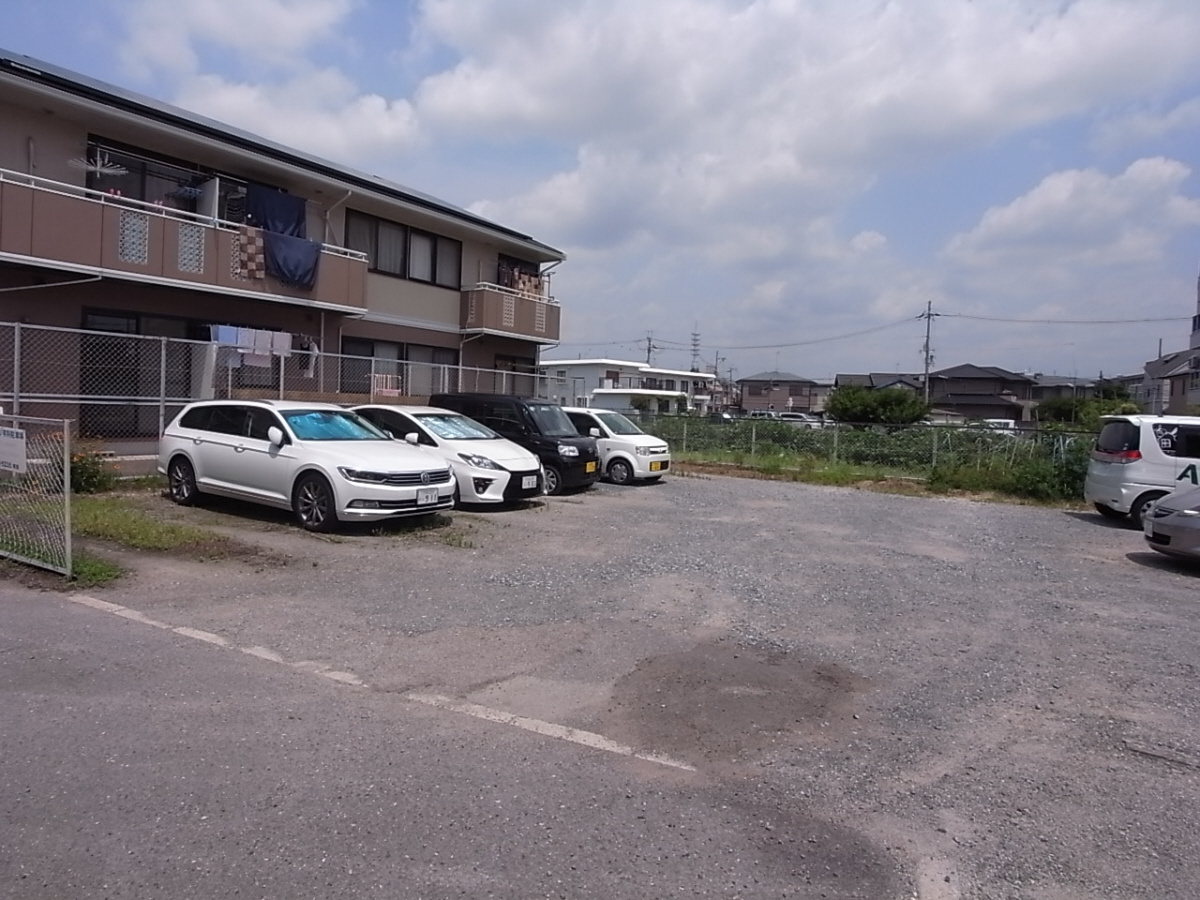 セピアハイツの駐車場