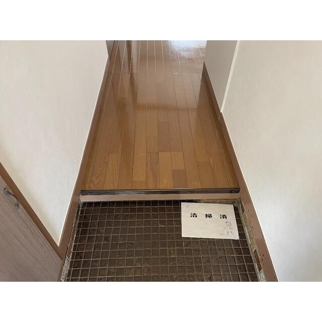 サンハイツ国領の玄関