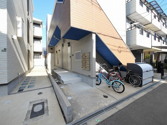 T.A小路東2丁目ⅥB棟のエントランス