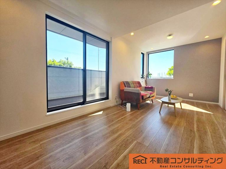 西宮市浜甲子園1丁目　中古戸建の内装