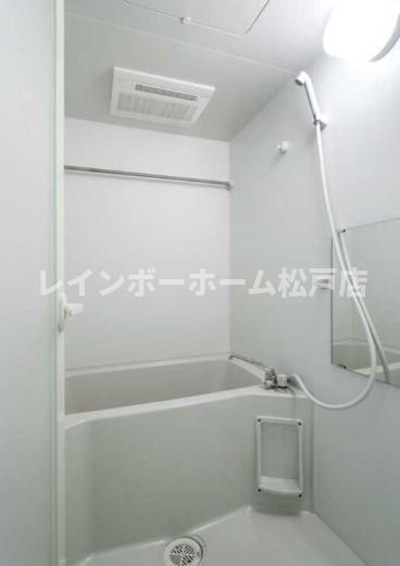 エストピア八潮の浴室|コンパクトで使いやすいお風呂です