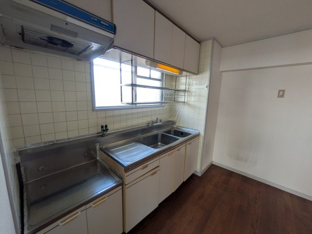 吉野町スカイマンション1号棟（A-25）のキッチン