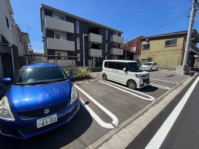 RICHE (リッシュ)の駐車場