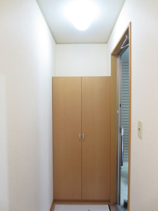 フレスコハウスの玄関