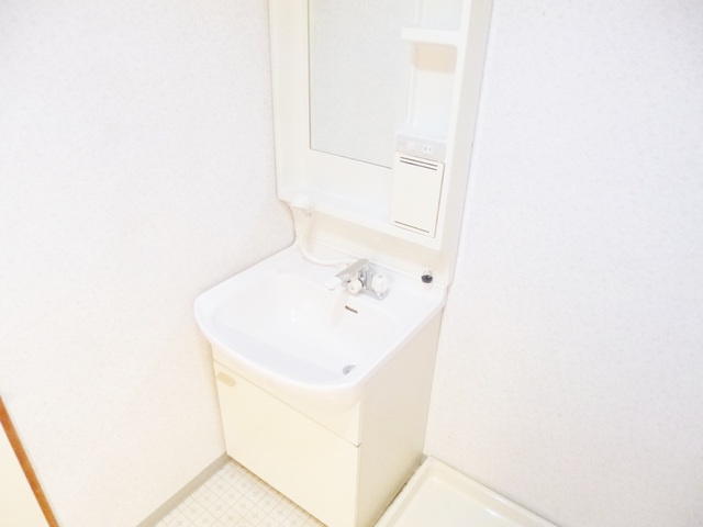 かいづかファミリア１の洗面所|独立洗面台付き！