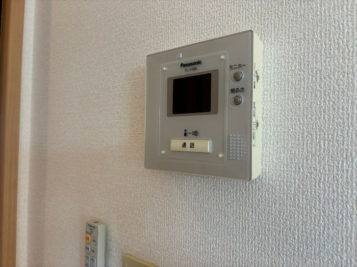 ララ・イースト